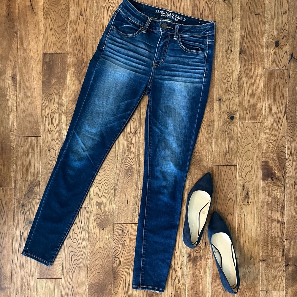 American Eagle High Rise Skinny Jean - Size 4
